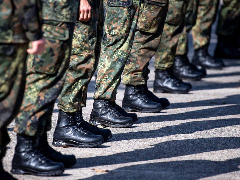 +++ Achtung Sperrfrist (Print, Radio und Online): 18.00 Uhr +++ / ARD-DeutschlandTREND: Drei von vier Deutschen für Wiedereinführung der Wehrpflicht - Foto: presseportal.de