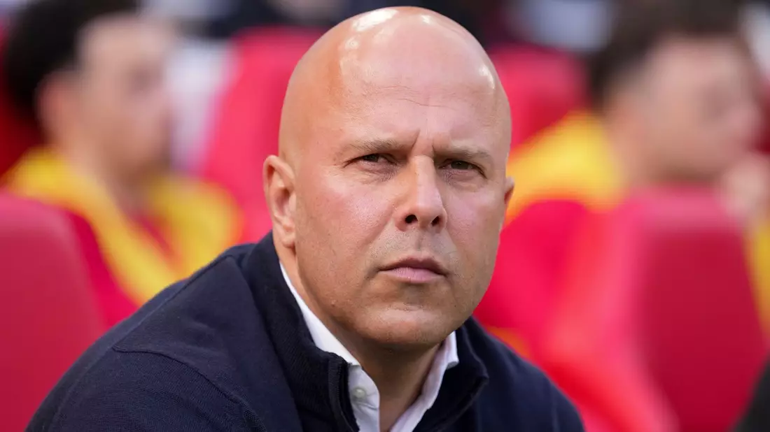 Äußerte sich zu Bayerns Wunschspieler Diaz: Liverpools Trainer Arne Slot - Bild: Jon Super/AP/dpa