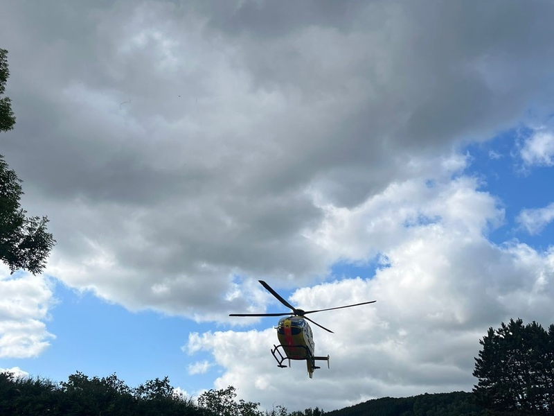 FW-PL: Verkehrsunfall auf der B236 - Fahrer schwer verletzt, couragierte Ersthelferin - Foto: presseportal.de