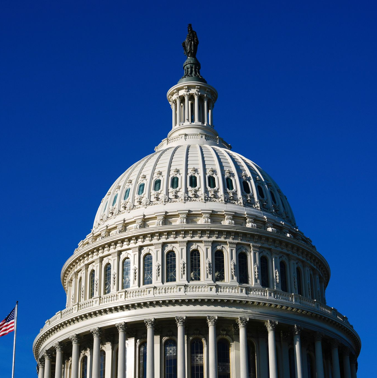 Der US-Kongress hat ein von Trump vorangetriebenes, zentrales Steuer- und Ausgabengesetz verabschiedet. (Archivbild) - Foto: Julia Demaree Nikhinson/AP/dpa
