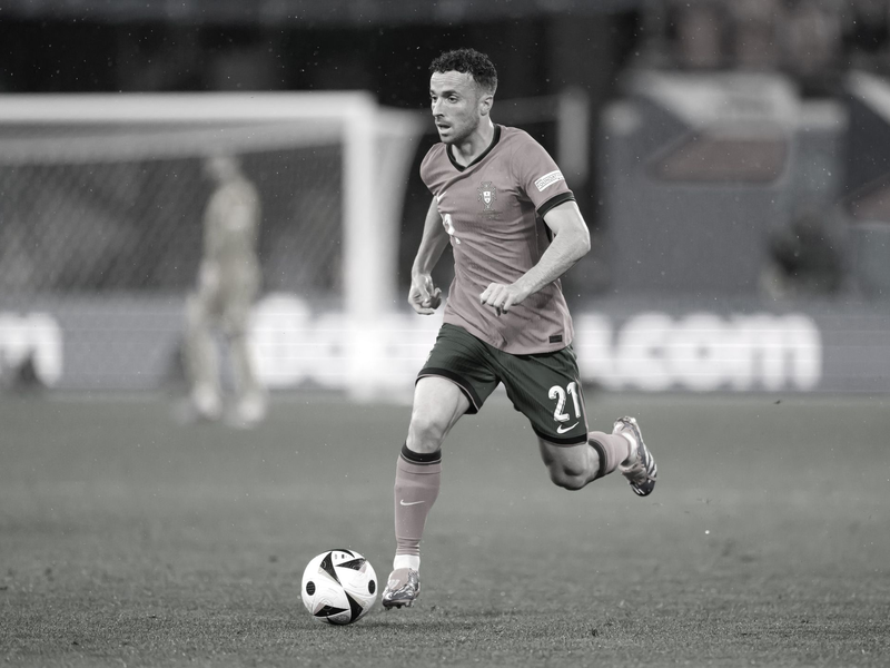 Diogo Jota starb ebenso wie sein Bruder bei einem Verkehrsunfall in Spanien.  - Foto: Robert Michael/dpa