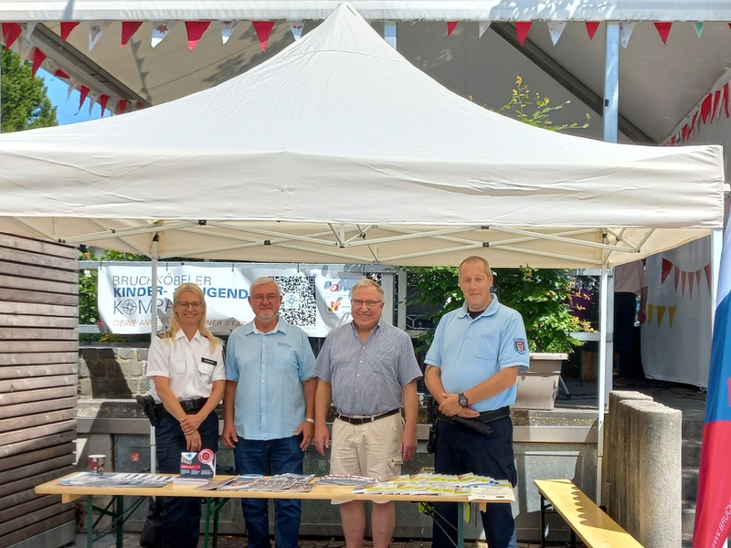POL-OF: Schutzfrau vor Ort mit Infostand auf Senioren-Sommerfest - Foto: presseportal.de