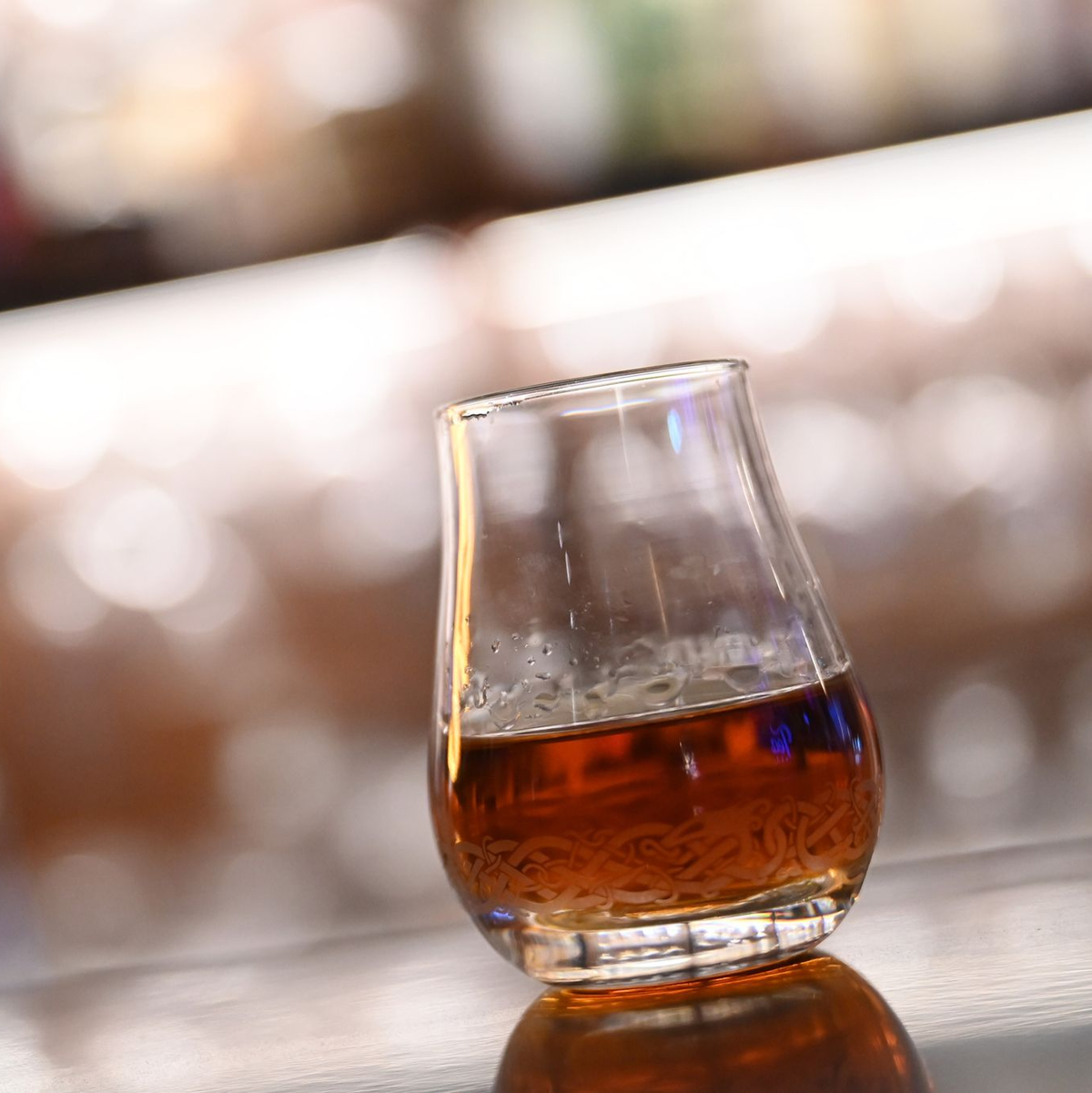 China hatte EU-Weinbrand-Importe mit Verdacht auf Dumping ins Visier genommen. (Symbolbild)  - Foto: Johannes Neudecker/dpa