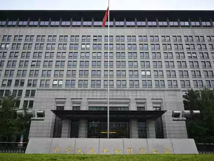 China verlängert Untersuchung gegen Milchprodukte aus der EU. (Archivbild). - Foto: Johannes Neudecker/dpa
