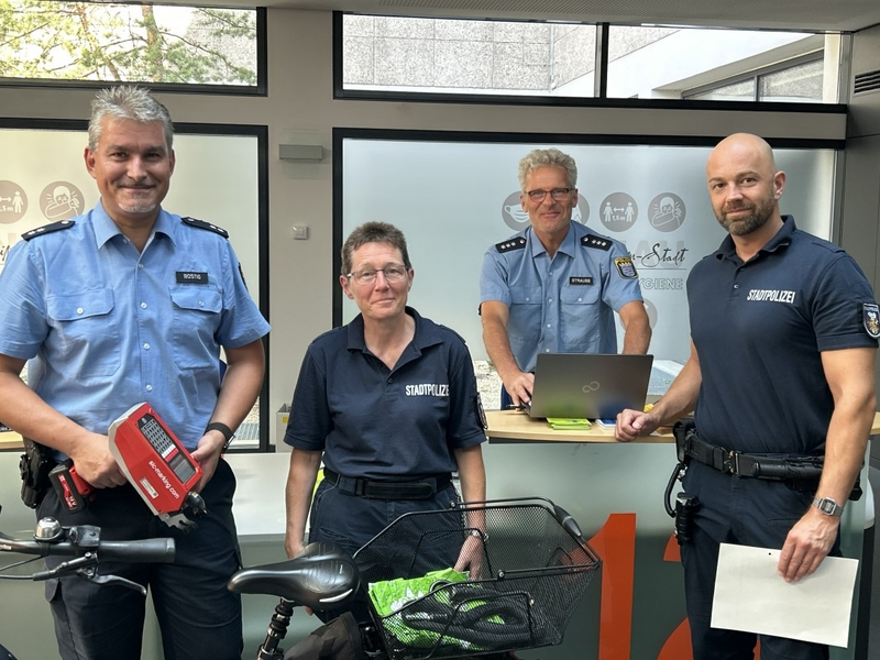 POL-OF: Zweite erfolgreiche Fahrradcodier-Aktion der Stadtpolizei Hanau und des Polizeireviers Hanau - Foto: presseportal.de