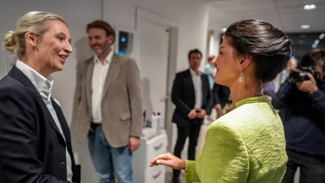 AfD-Chefin Alice Weidel und BSW-Gründerin Sahra Wagenknecht hatten sich im Herbst 2024 beim Sender «Welt» zum TV-Duell getroffen. Gespräche beider Parteien befürworten beide Seiten. (Archivbild) - Bild: Kay Nietfeld/dpa