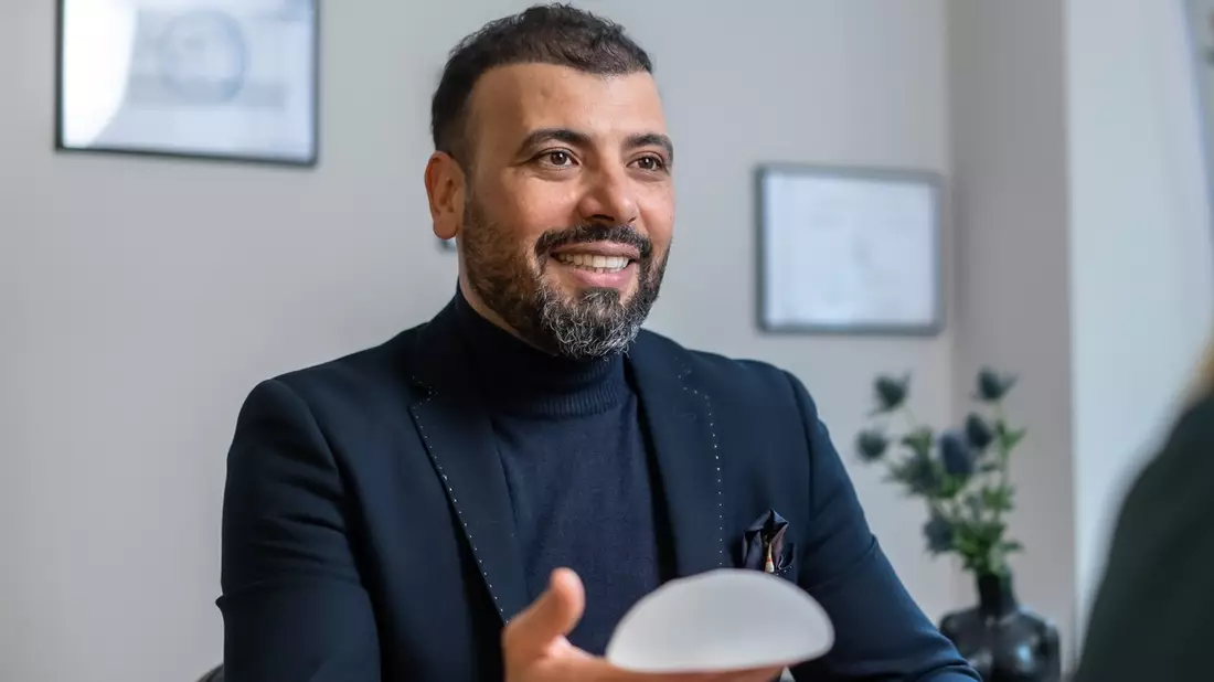 Wie Dr. Walid Eljabu von der Esthétique du Nord mit B-Lite-Implantaten neue Standards setzt - Bild: presseportal.de