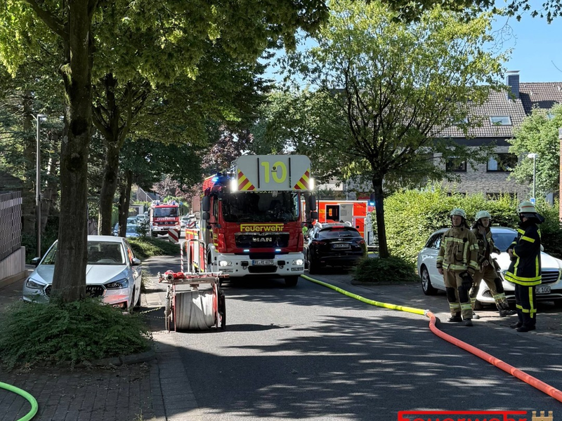 FW-RE: Kellerbrand in Recklinghausen-Ost - Keine Verletzten, zwei Personen vorsorglich ins Krankenhaus gebracht - Foto: presseportal.de
