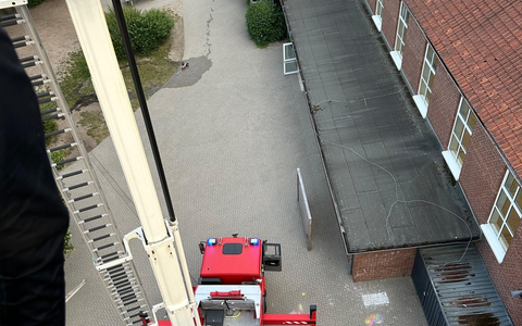 FW Wathlingen: Einsatzübung in der Grundschule Nienhagen - Ortsfeuerwehren Nienhagen und Wathlingen üben das Vorgehen - Foto: presseportal.de FW Wathlingen: Einsatzübung in der Grundschule Nienhagen - Ortsfeuerwehren Nienhagen und Wathlingen üben das Vorgehen - Foto: presseportal.de
