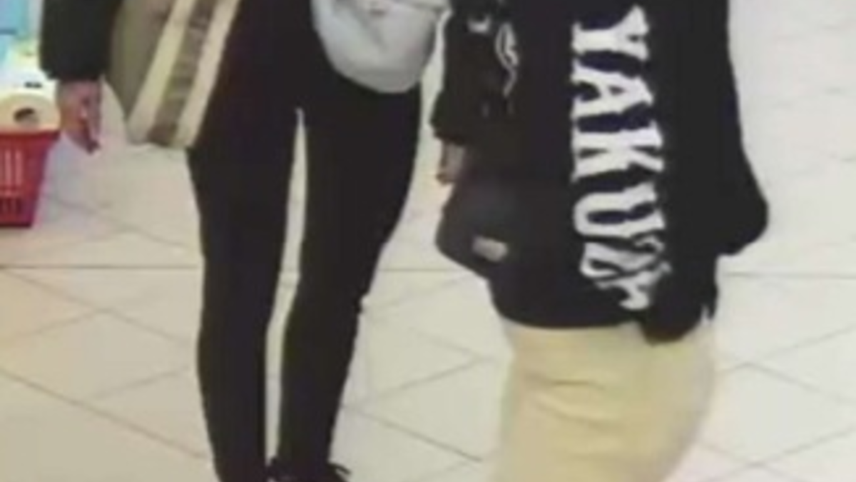 LPI-EF: Öffentlichkeitsfahndung nach Ladendieben - Foto: presseportal.de