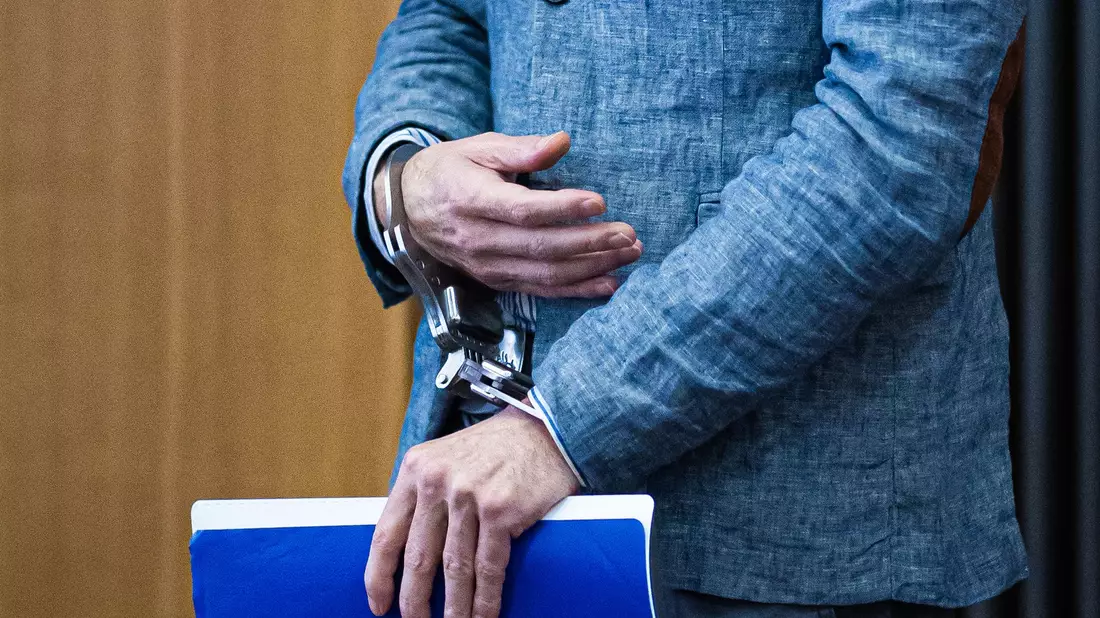 Der im Fall «Maddie» Verdächtige sitzt im Gefängnis. Wegen einer skurrilen Zahlung ist aber unklar wie lange noch. (Archiv)  - Bild: Moritz Frankenberg/dpa Pool/dpa
