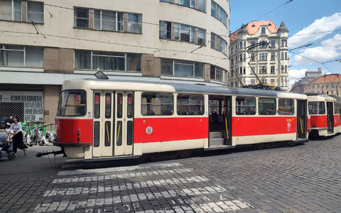 Der Stromausfall in der tschechischen Hauptstadt gegen Mittag stoppte die Straßenbahnen und U-Bahnlinien A, B, C. - Foto: Havlín Lukáš/CTK/dpa