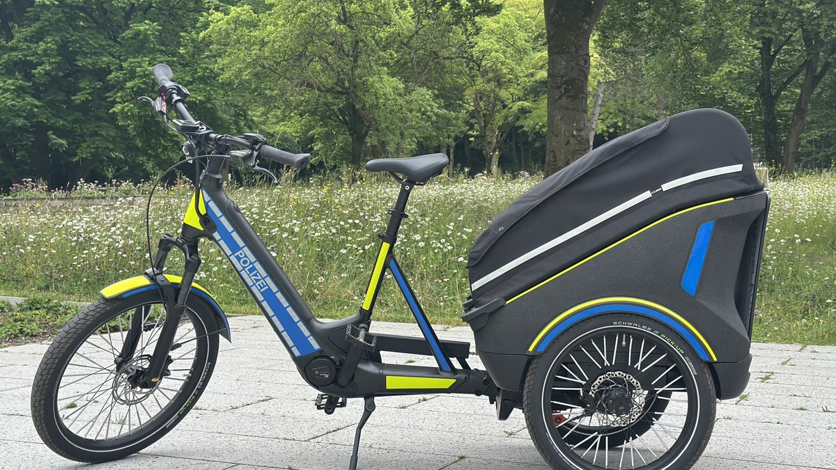 POL-BO: Neues Lastenrad bei der Verkehrsunfallprävention - Foto: presseportal.de