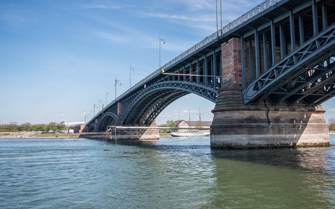 POL-HPE: Baden in Flüssen: Erfrischung mit Risiko - Wasserschutzpolizei warnt vor unterschätzten Gefahren - Foto: presseportal.de