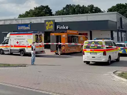 Im Stadtgebiet von Geeste lief nach der Gewalttat ein größerer Polizeieinsatz.  - Foto: Matthias Brüning/TNN/dpa