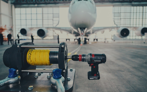 Weltrekord: Akku-Bohrschrauber von PARKSIDE zieht größtes Passagierflugzeug der Welt - Foto: presseportal.de