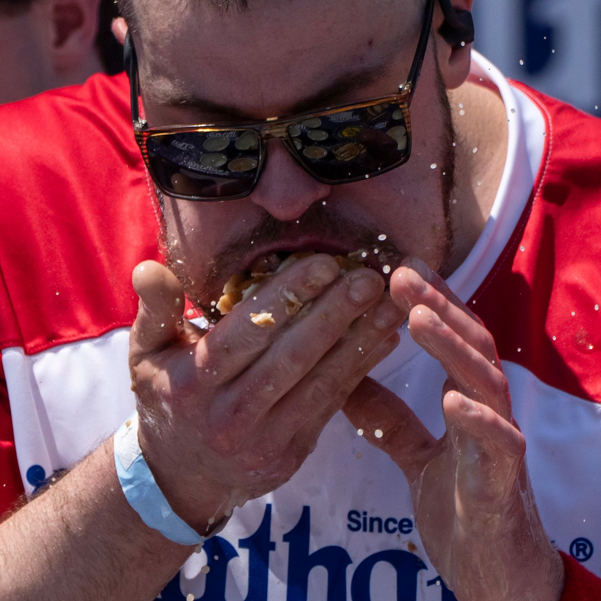 Rein damit: Patrick Bertoletti wurde diesmal nur Zweiter.  - Foto: Yuki Iwamura/AP/dpa