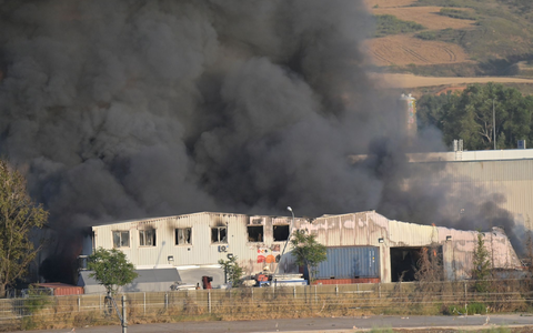 Die Ursache des Unglücks in der Batteriefabrik war zunächst unbekannt. - Foto: Rafael Martín/EUROPA PRESS/dpa