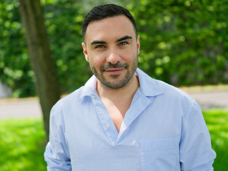 Schauspieler Lars Steinhöfel ist kein glühender Fußballfan. - Foto: Henning Kaiser/dpa