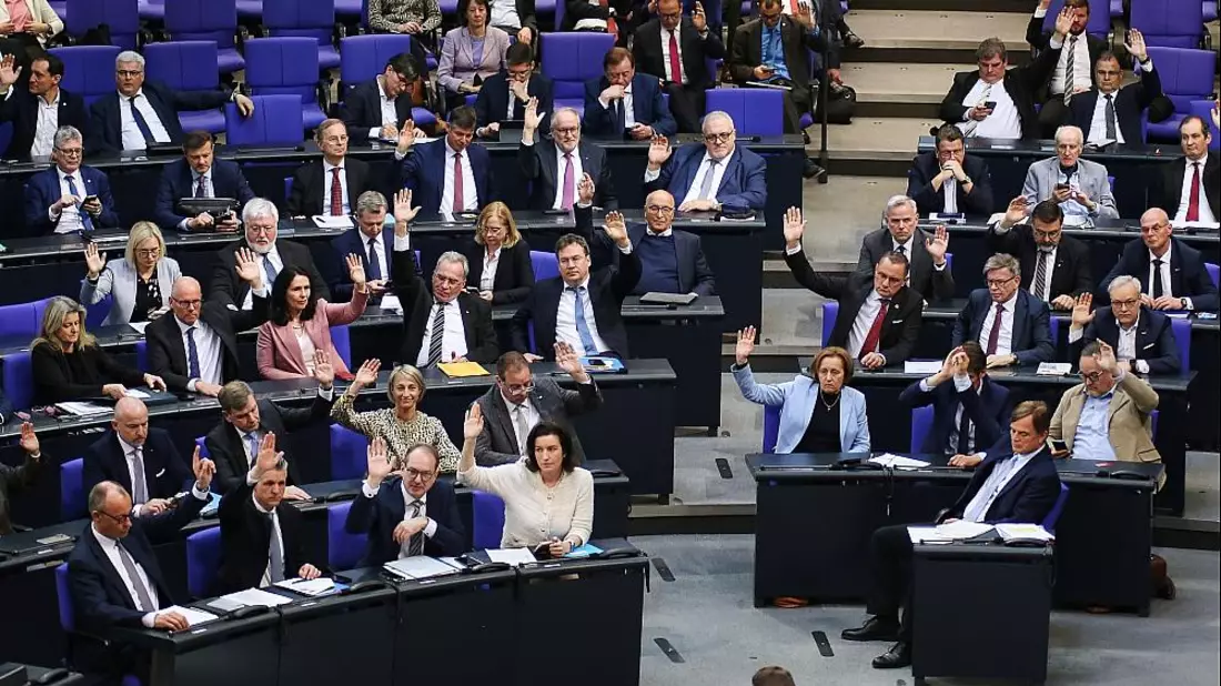 CDU, CSU und AfD bei einer Abstimmung im Bundestag (Archiv) - Bild: über dts Nachrichtenagentur