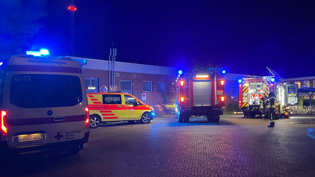 FW-AUR: Großeinsatz: Feuer in Lagerraum der Klinik-Kardiologie - Foto: presseportal.de