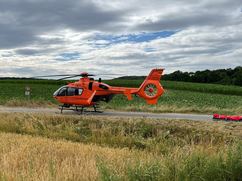 POL-HI: Kradfahrer wird bei Alleinunfall schwerstverletzt - Foto: presseportal.de