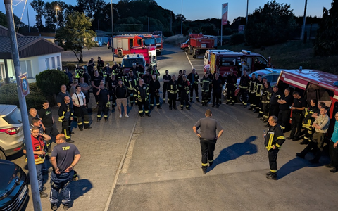FW-AR: Interkommunale Waldbrandübung der Feuerwehren Ense und Arnsberg - Foto: presseportal.de