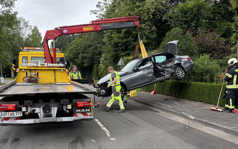 FW-AUR: Hilfeleistung nach Verkehrsunfall - Foto: presseportal.de