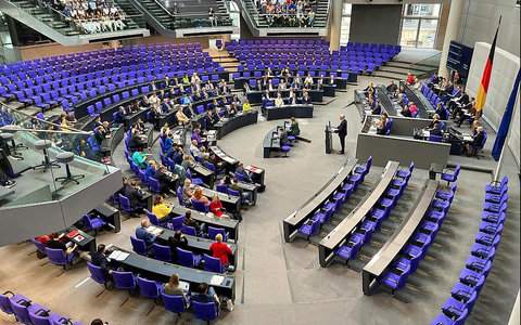 Bundestagssitzung (Archiv) - Foto: über dts Nachrichtenagentur