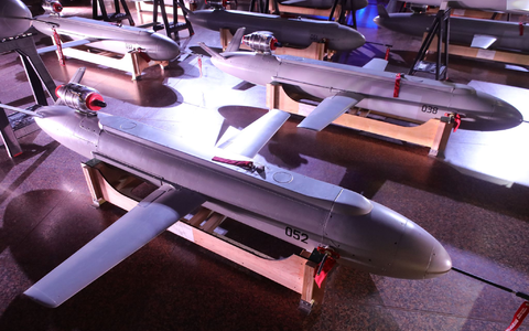 Ukrainische Drohnen stören Flugverkehr über Russland. (Archivbild) - Foto: ---/ukrin/dpa