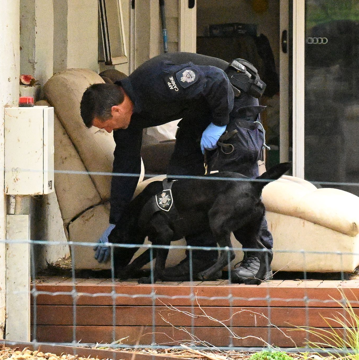 Ermittler suchten immer wieder nach Spuren im Haus der Angeklagten. (Archivbild) - Foto: James Ross/AAP/dpa