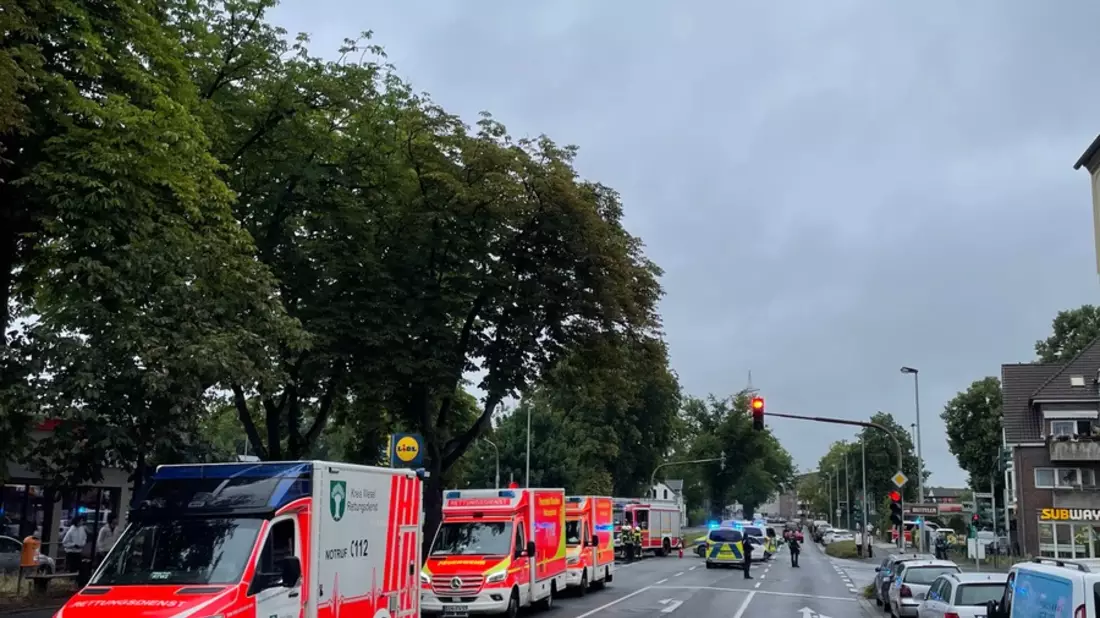 FW Dinslaken: Verkehrsunfall mit mehreren Verletzten - Bild: presseportal.de