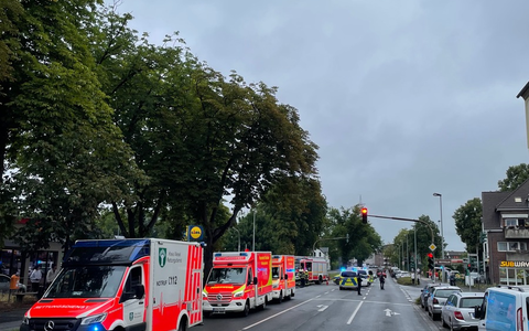FW Dinslaken: Verkehrsunfall mit mehreren Verletzten - Foto: presseportal.de FW Dinslaken: Verkehrsunfall mit mehreren Verletzten - Foto: presseportal.de