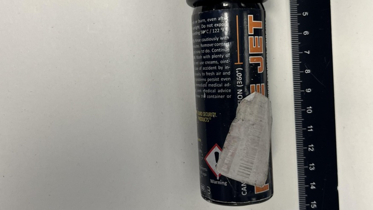 BPOL NRW: Pfefferspray und Cannabis im Handgepäck - Bundespolizei leitet Verfahren gegen 18-Jährige ein - Foto: presseportal.de