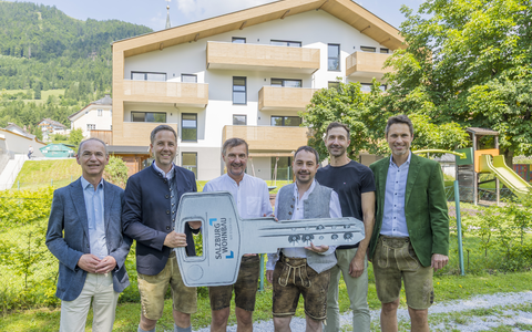 SWB: Übergabe in Rußbach - Foto: Neumayr über pressetext.de