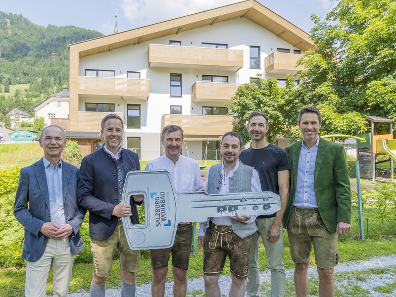 SWB: Übergabe in Rußbach - Foto: Neumayr über pressetext.de