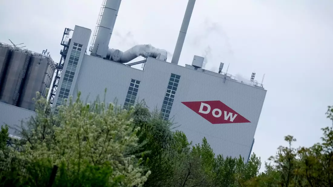 Der Konzern will einzelne Anlagen in Böhlen und Schkopau schließen.  - Bild: Sebastian Willnow/dpa