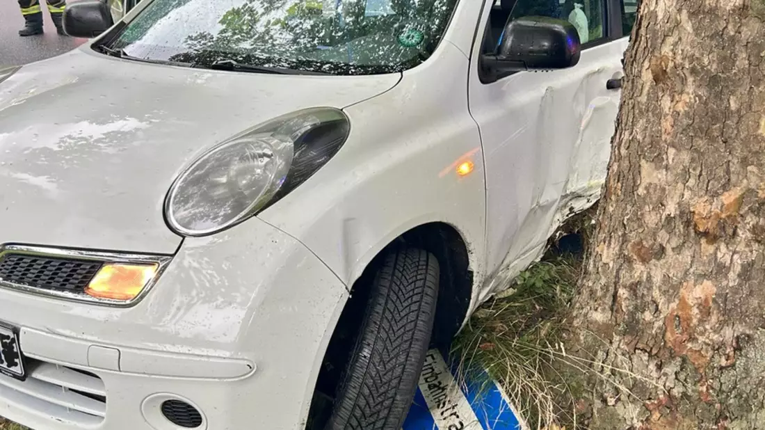 FW-EN: Feuerwehr im Dauereinsatz - Verkehrsunfall auf Ender Talstraße - Bild: presseportal.de