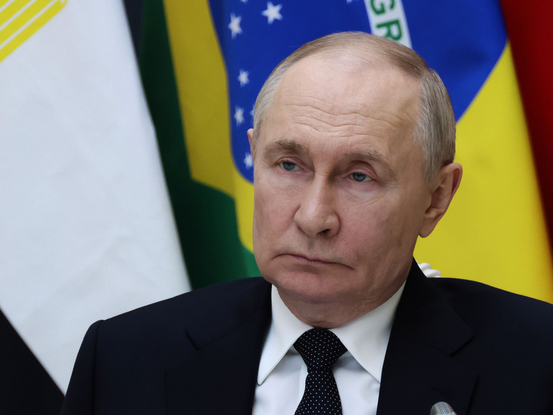 Kremlchef Wladimir Putin feuerte Verkehrsminister Roman Starowoit nach einem guten Jahr im Amt - kurz darauf wurde er tot aufgefunden. (Archivbild) - Foto: Mikhail Metzel/Pool Sputnik Kremlin/AP/dpa