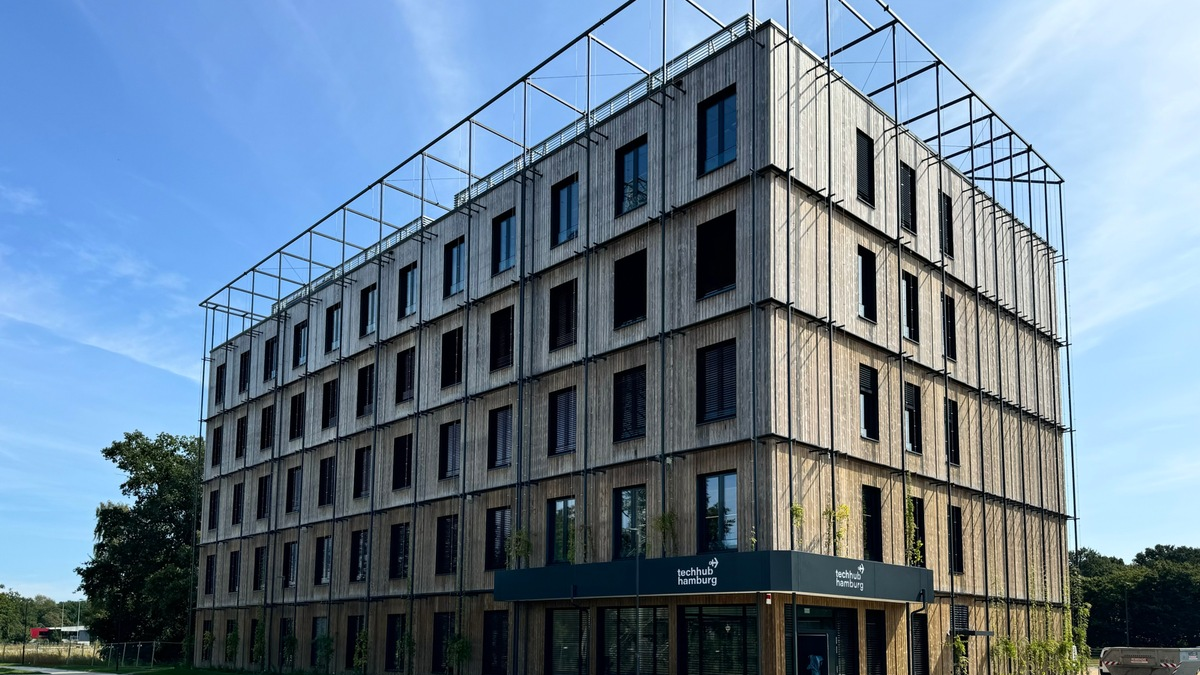 Erster Reinraum für CAR-T-Zell-Produktion in Hamburg - auch für Menschen mit HIV bei entsprechender Indikation / PROVIREX ermöglicht zukünftige Herstellung von CAR-T-Zellen - Foto: presseportal.de