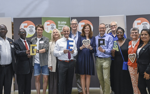 50 Jahre Fairness gestalten / Bundesentwicklungsministerin würdigt die Pionierrolle der GEPA / Festakt mit über 200 Gästen in Wuppertal - Foto: presseportal.de 50 Jahre Fairness gestalten / Bundesentwicklungsministerin würdigt die Pionierrolle der GEPA / Festakt mit über 200 Gästen in Wuppertal - Foto: presseportal.de