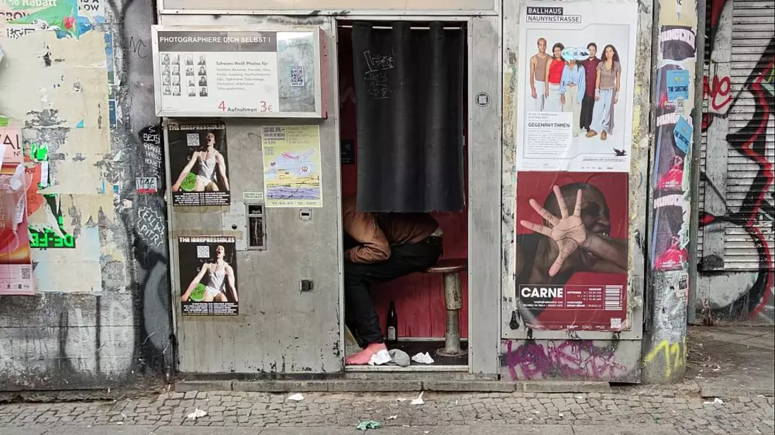 Obdachloser in Photoautomat (Archiv) - Bild: über dts Nachrichtenagentur