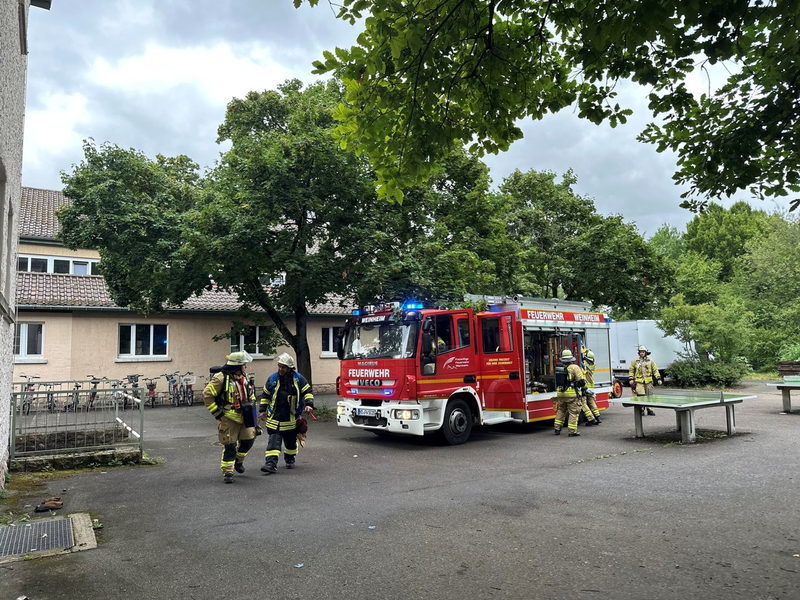 FW Weinheim: Feuerwehr Weinheim im Dauereinsatz - Personenrettung, Rutschpartie und Brandmeldealarm - Foto: presseportal.de