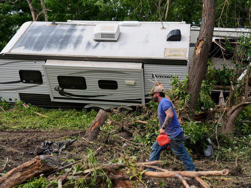 Unter den Toten sind auch zahlreiche Kinder.  - Foto: Ashley Landis/AP/dpa