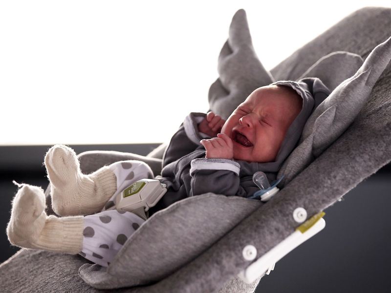 Schreit ein Baby oft und lange, ist das emotional oft sehr belastend. (Archivbild) - Foto: Oliver Berg/dpa