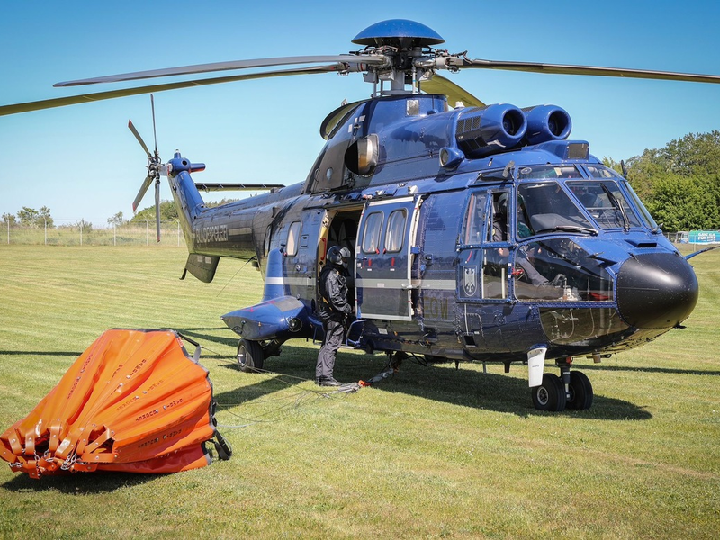 BPOLD 11: Die Bundespolizei weiterhin im Einsatz gegen den Waldbrand in der Gohrischheide - Foto: presseportal.de