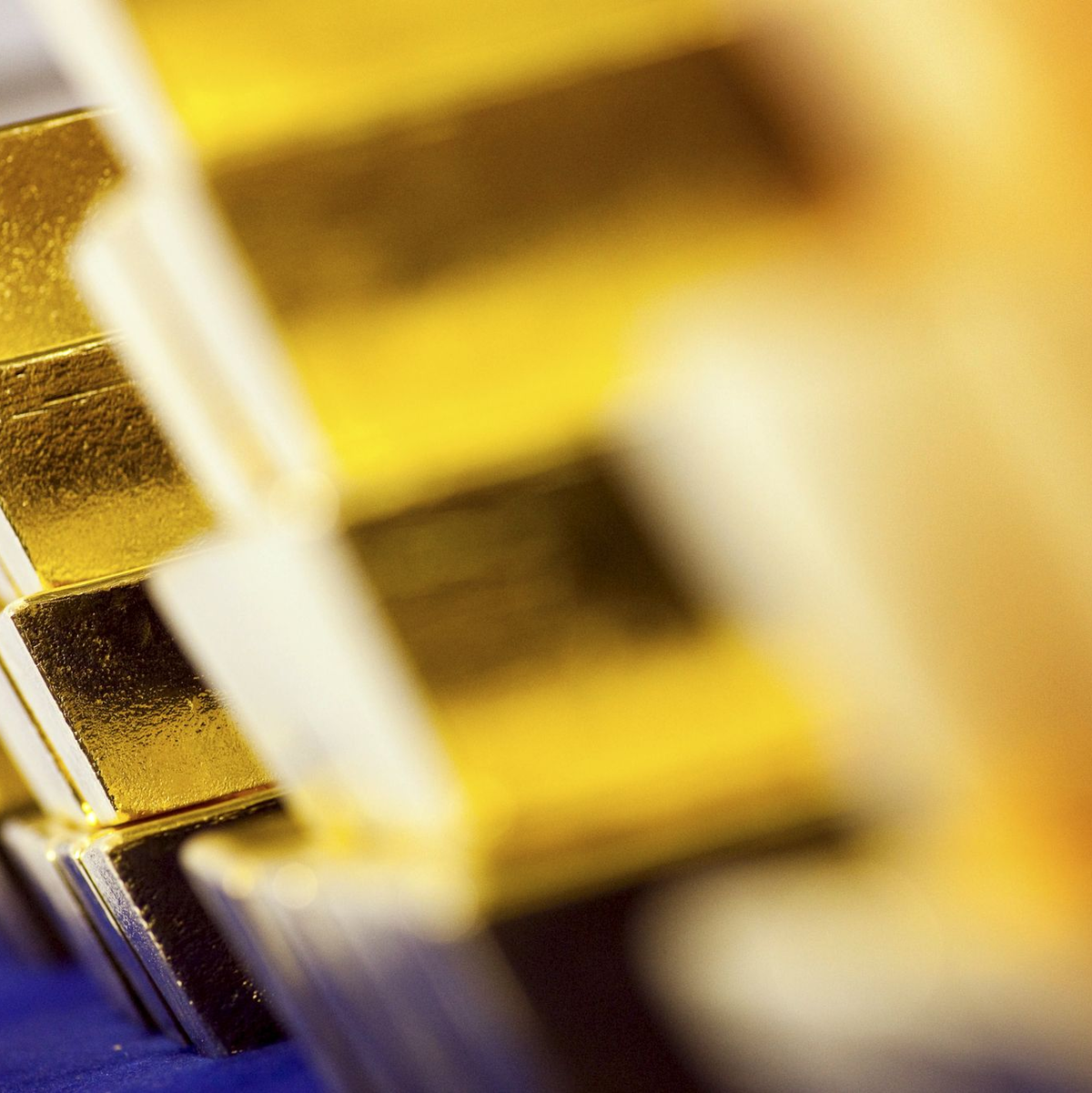 Begehrtes Investment in unsicheren Zeiten: Deutsche Börse verwahrt wieder mehr Gold für Anleger (Archivbild) - Foto: Frank Rumpenhorst/dpa