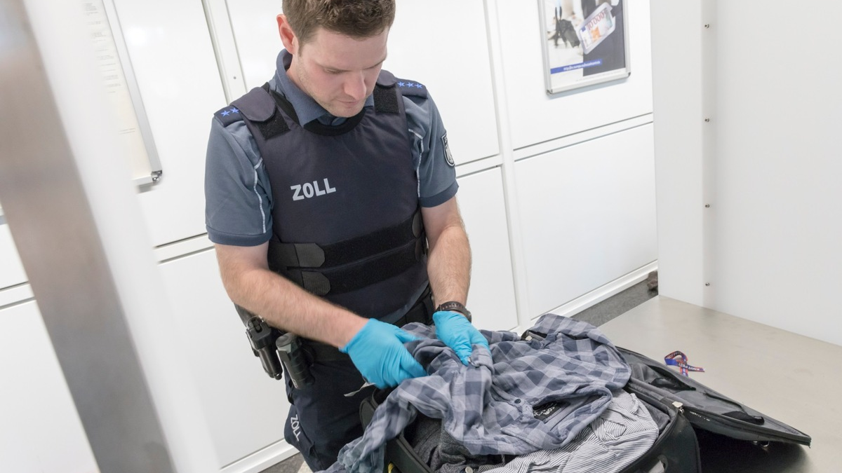 HZA-KA: Der Zoll informiert: So bleibt die Rückkehr aus dem Urlaub stressfrei - Foto: presseportal.de