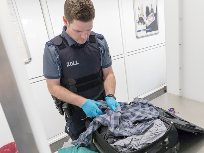 HZA-KA: Der Zoll informiert: So bleibt die Rückkehr aus dem Urlaub stressfrei - Foto: presseportal.de