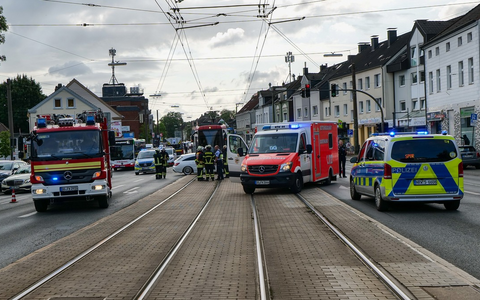 FW-DO: Verkehrsunfall zwischen Straßenbahn und PKW auf dem Wambeler Hellweg - eine Person schwer verletzt - Foto: presseportal.de